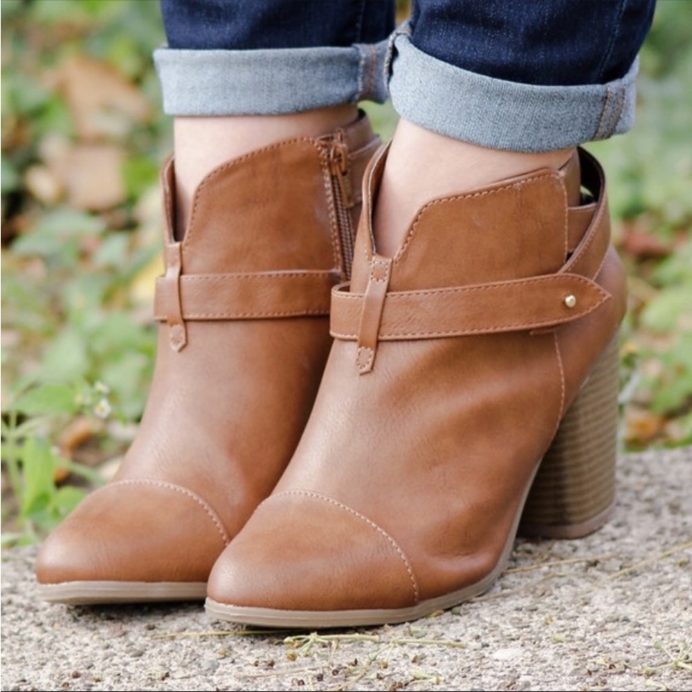 LC Lauren Conrad Brown Booties